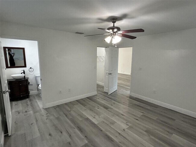 Building Photo - 10420 SW 207th St