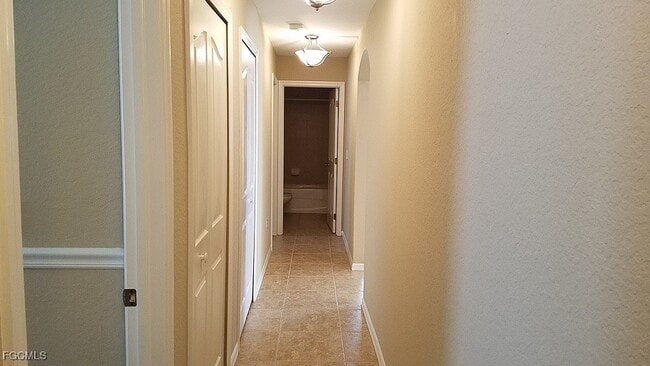 Building Photo - 4145 SW 9th Ave