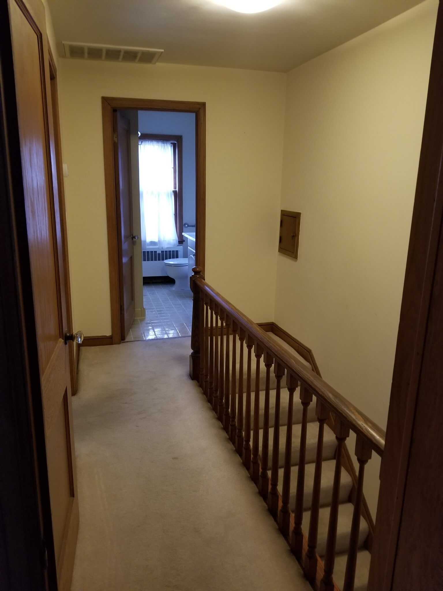 1st floor landing - 2148 Ludington Ave
