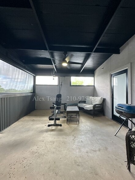 Building Photo - 811 Montana St