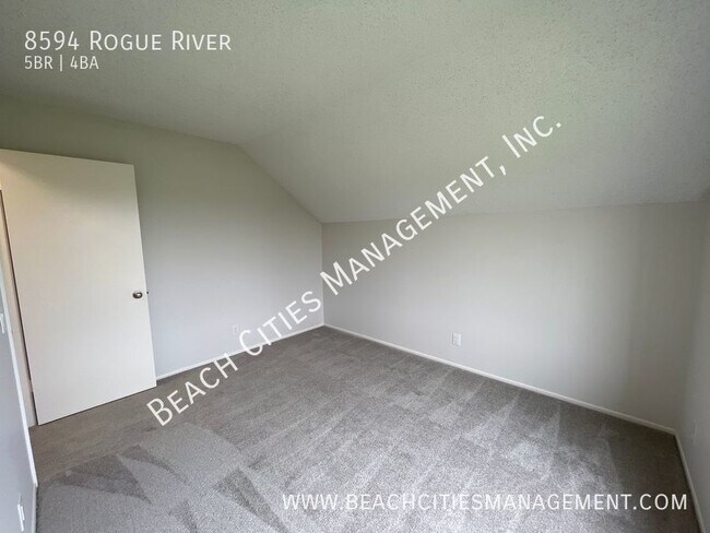 Building Photo - 8594 Rogue River Ave