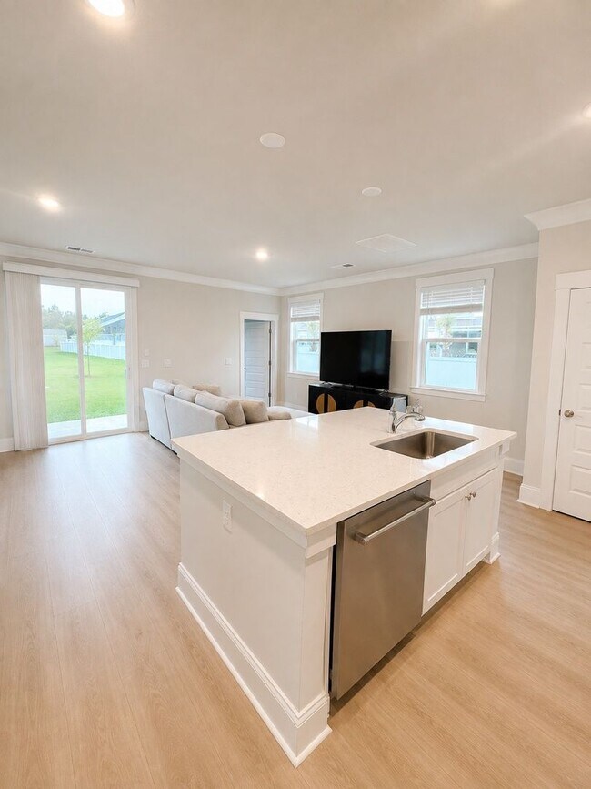 Building Photo - 114 Midmills Ln