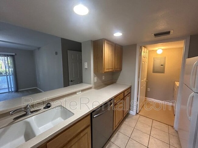 Building Photo - 10075 Gate Pkwy N