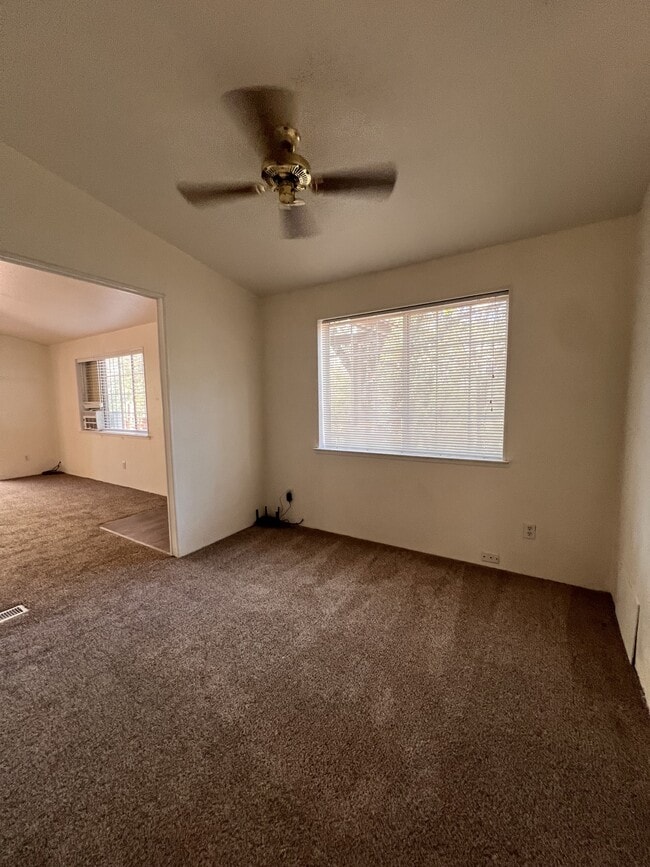 Building Photo - 17093 Cobblestone Ln