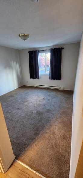 Building Photo - 2683 12th Pl SE