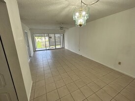 Building Photo - 7981 S French Dr