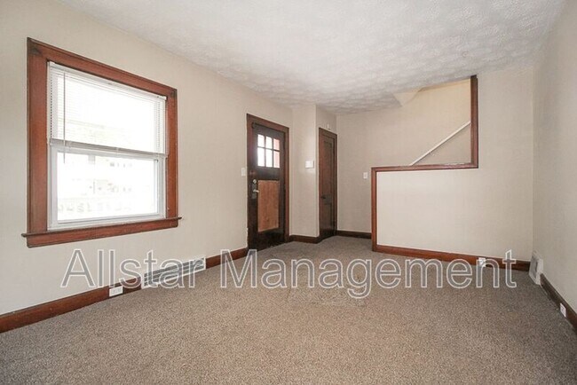 Building Photo - 14210 Athens Ave