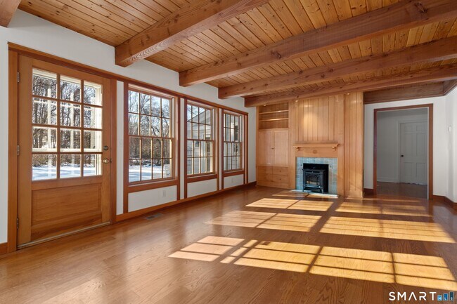 Building Photo - 111 Lyons Plain Rd