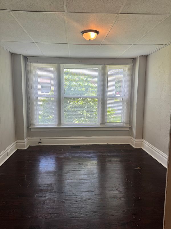 Building Photo - 6543 Etzel Ave
