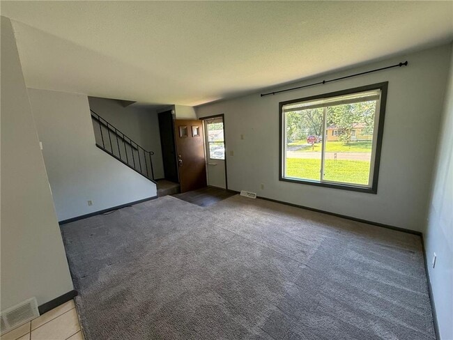Building Photo - 415 Belle Aire Dr