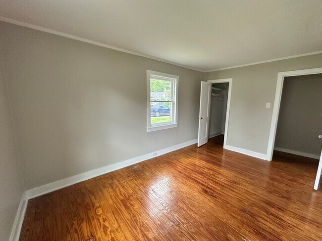 Building Photo - 426-428 Smith (REHAB)