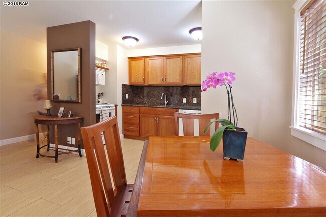 Building Photo - NICELY REMODELED- Furnished - Kalama Villa 1 Bed / 1 Bath -Central Kihei very close to the beach