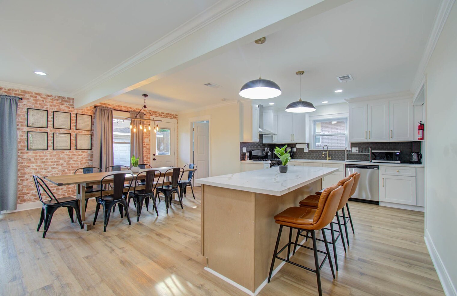 Building Photo - 9306 Bassoon Dr