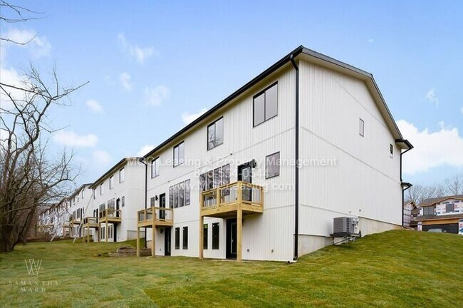 Building Photo - Ayden Place Townhome