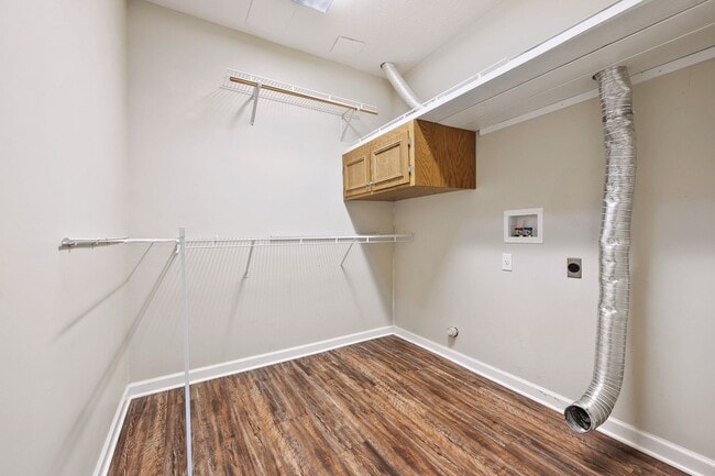 Building Photo - 4 Bedroom Home in Lynchburg