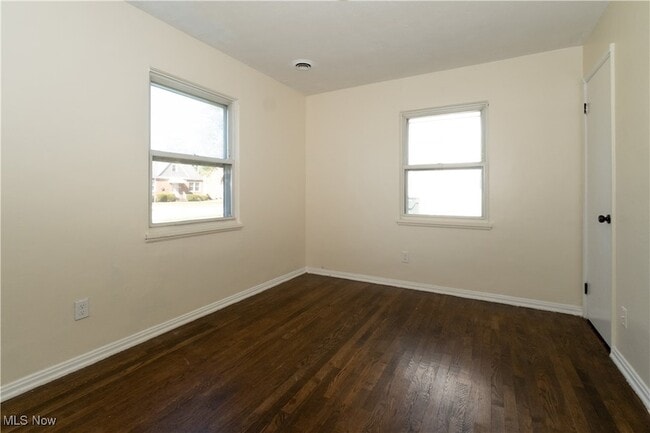 Building Photo - 1247 Genesee Ave