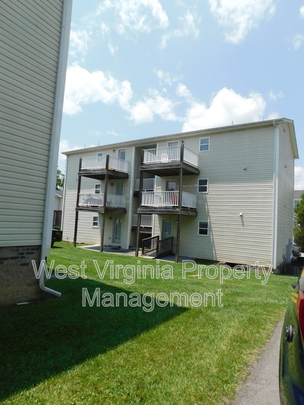 Building Photo - 212 Cardinal Wy