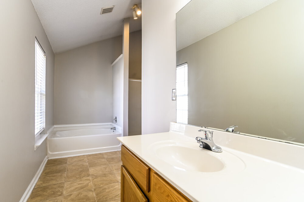 Building Photo - 426 Havenbrook Way NW