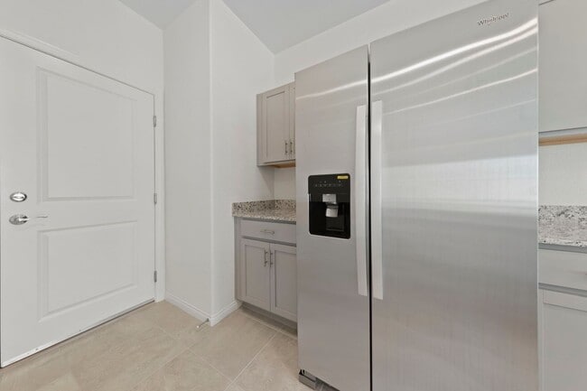 Building Photo - 412 Canary Song Dr