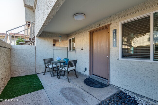 Building Photo - 4150 E Cactus Rd