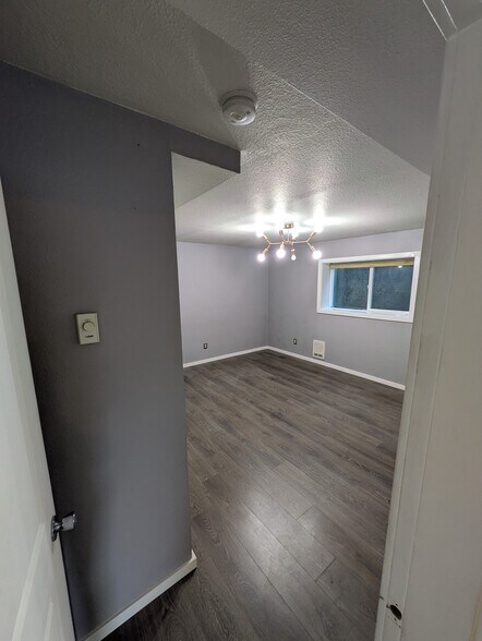 Building Photo - 3420 15th Ave W