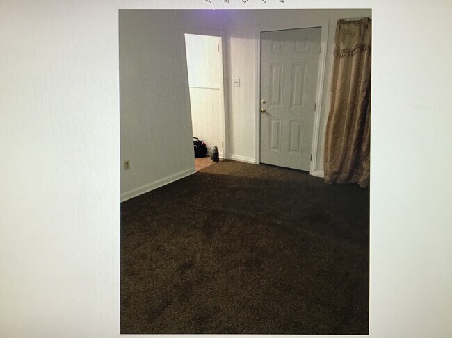 Living room - 2737 Knox Ave