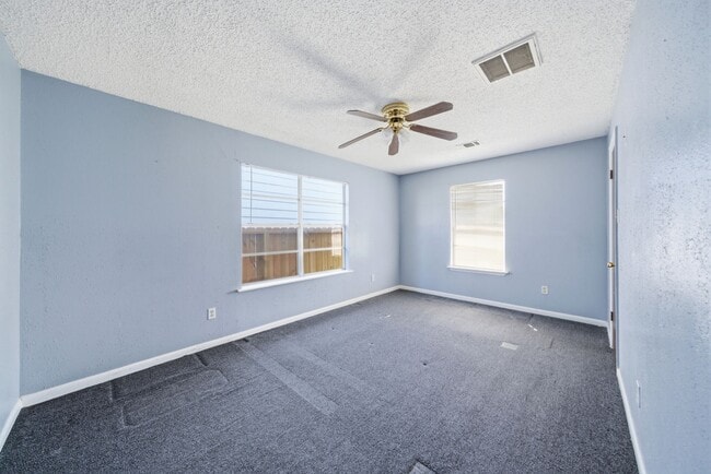 Building Photo - 406 E 34th St