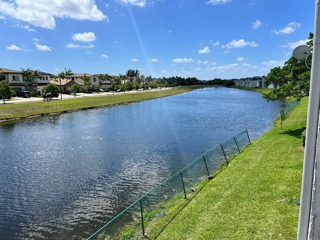 Building Photo - 465 SW 113th Way