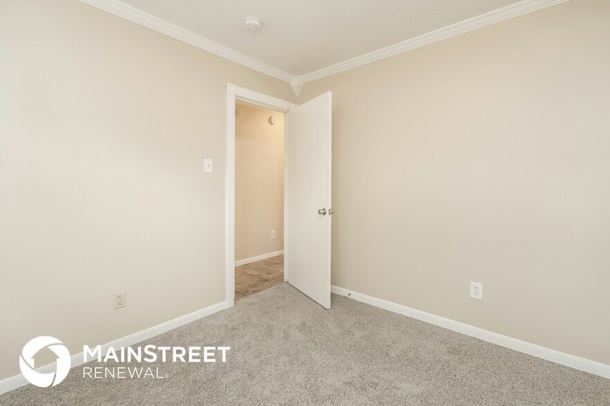 Building Photo - 9046 Smokehollow Dr