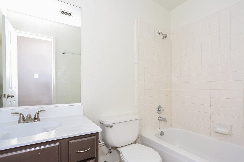 Building Photo - 2128 Amber Springs