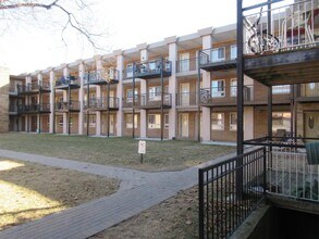 Building Photo - Residences At Ridge (6424)