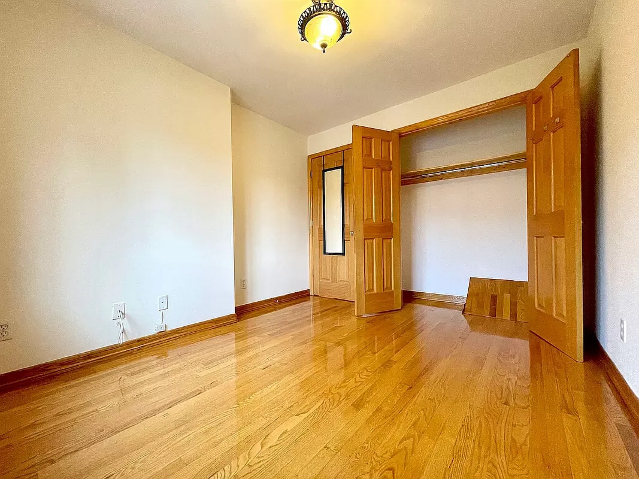 Building Photo - 2122 43rd St