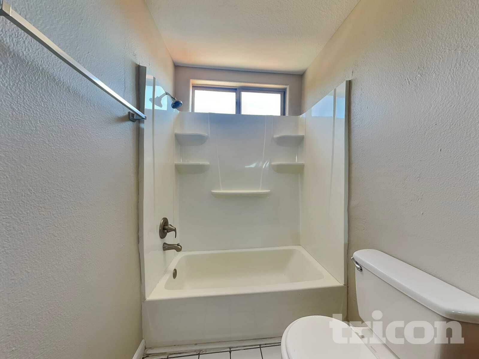 Building Photo - 44238 Gillan Ave