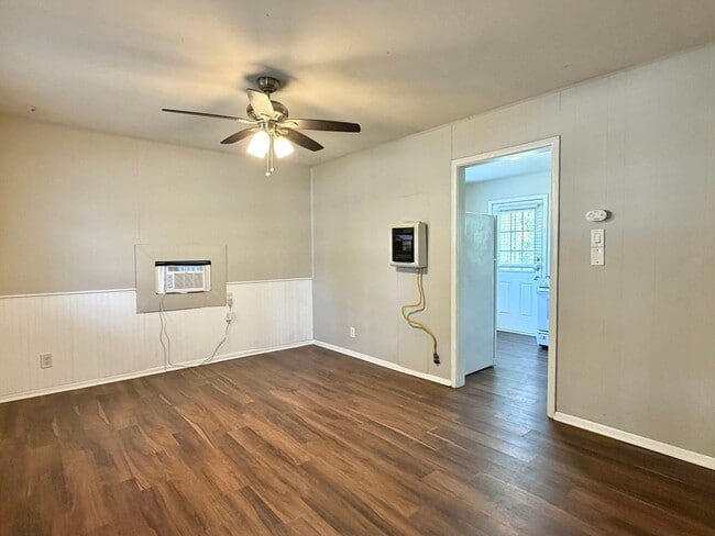 Building Photo - 1813 Wayne St