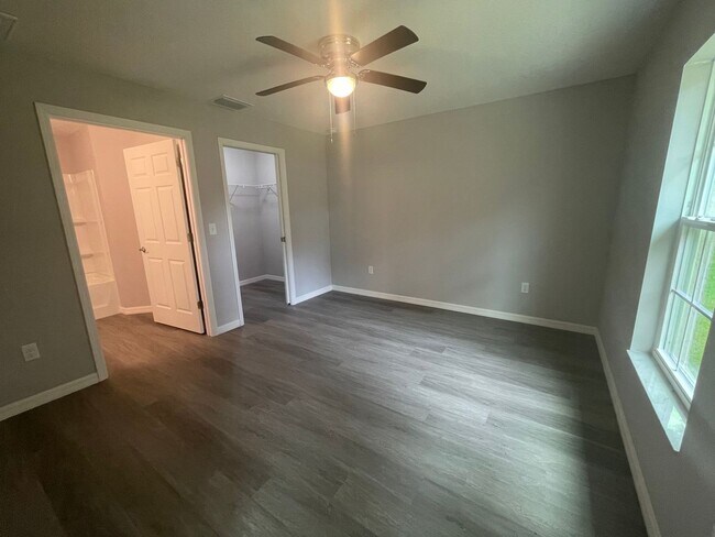 Building Photo - Brand-New 3BR/2BA Home in Ocala – Modern L...