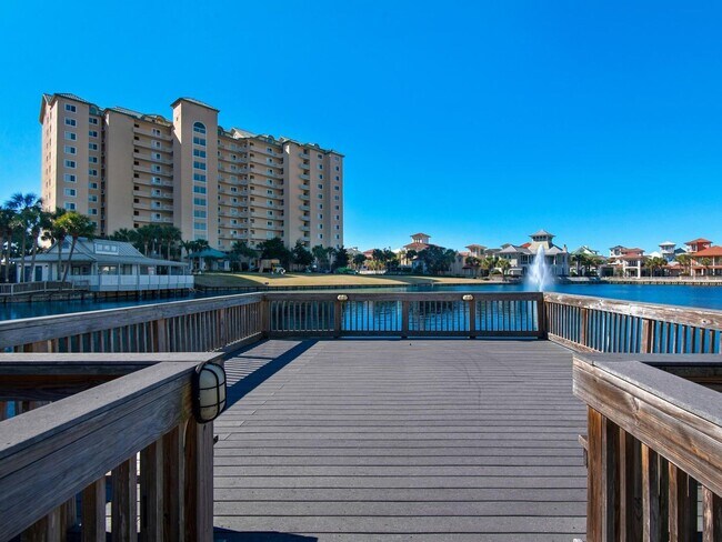Building Photo - 3BR/3BA Fully Furnished Beach Cottage at H...