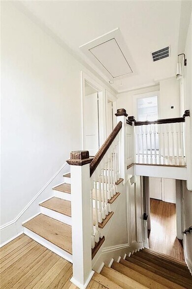 Building Photo - 38 Delmont Dr NE