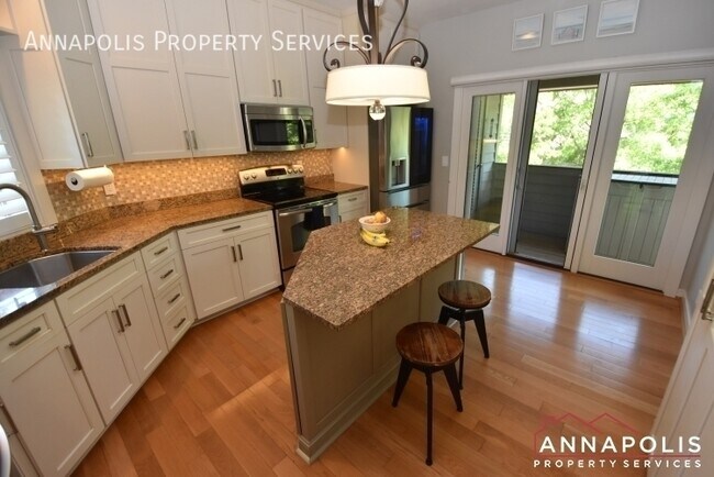 Building Photo - 2118 Chesapeake Harbour Dr