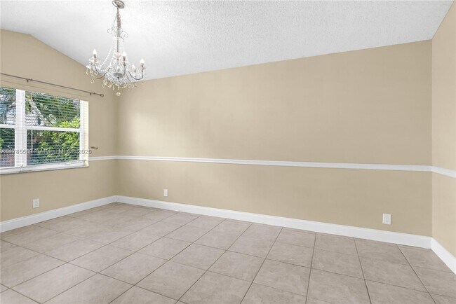 Building Photo - 3562 Southern Orchard Rd W