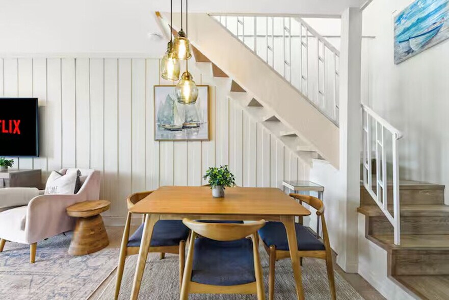 Building Photo - 999 N Pacific St