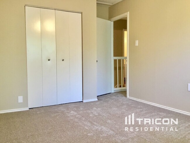 Building Photo - 8035 Dove Trail Dr