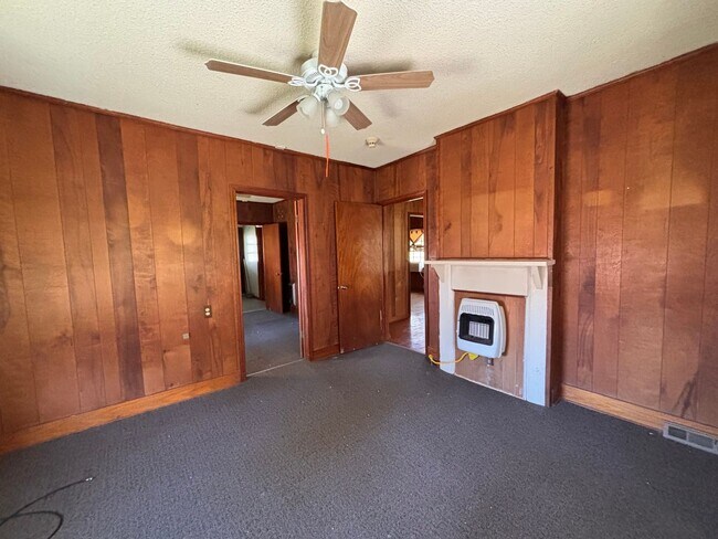 Building Photo - 3 Bedrooms, 1 Bathroom - Home in Armuchee!