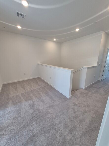 Building Photo - 34543 Ciruela Ave