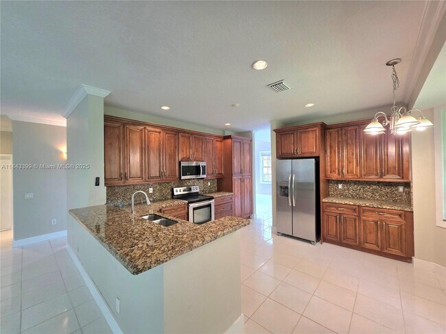 Building Photo - 584 Cambridge Dr