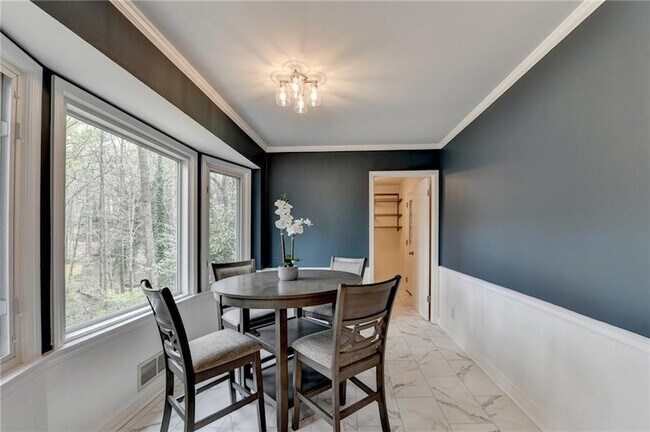 Building Photo - 3914 Granger Dr