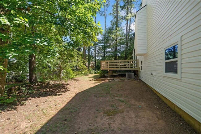 Building Photo - 4060 Oak Ferry Dr NE