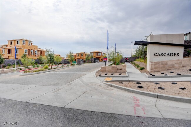Building Photo - 11840 Pelican Butte Ave