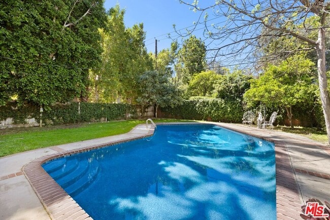 Building Photo - 4309 Gentry Ave