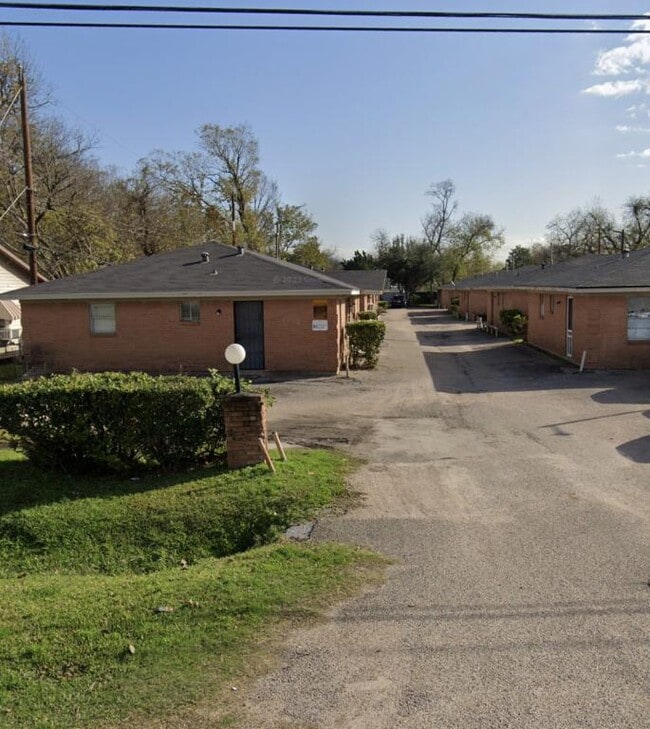 Primary Photo - 5502 Morwood St