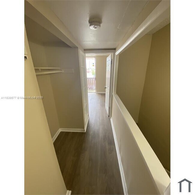 Building Photo - 20108 SW 123rd Dr